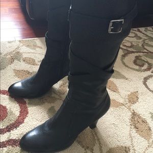 Women leather beautiful boots.